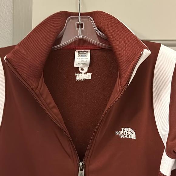 The North Face | Flight Series | Varsity Maroon ZipUp Jacket - Picture 2 of 4